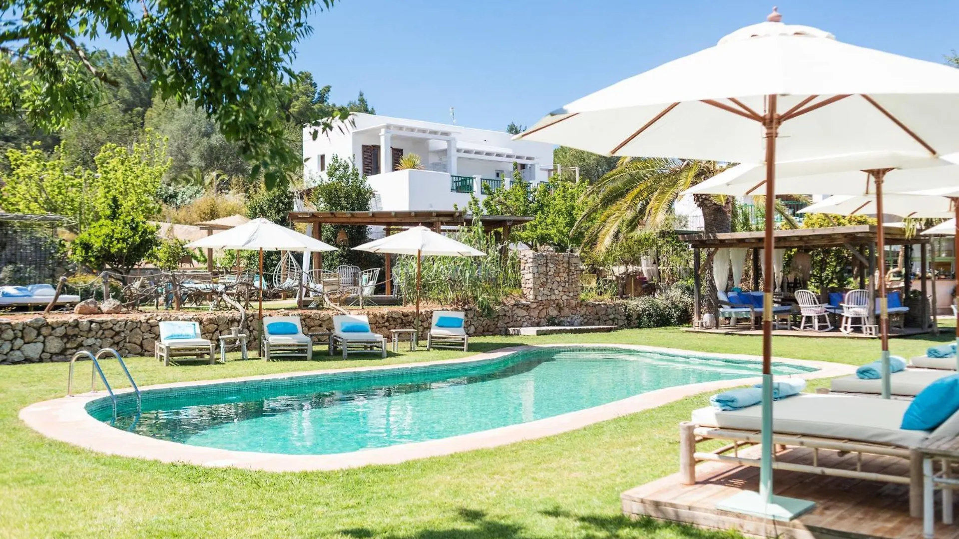 Es Cucons Rural Hotel contacts