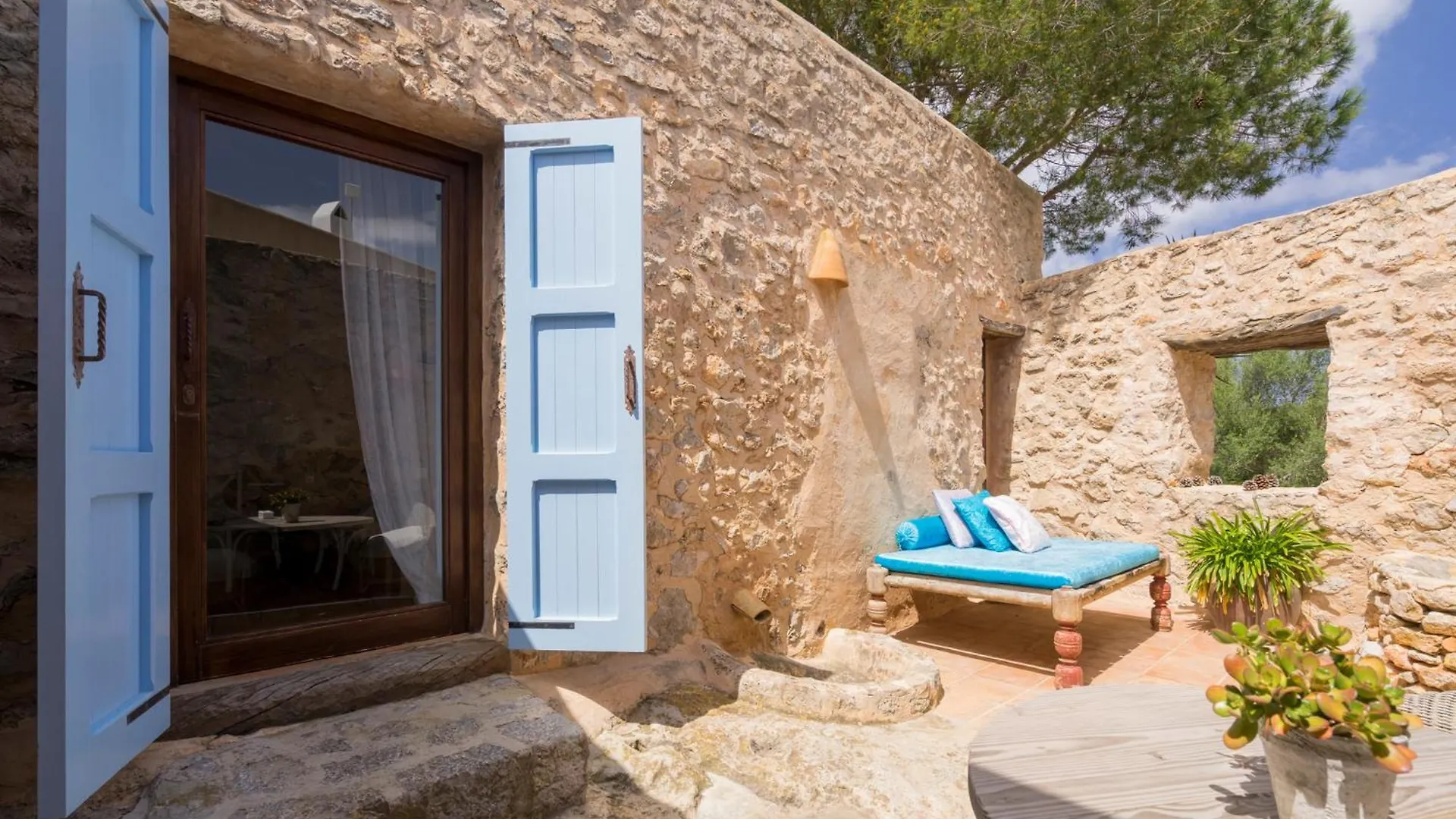 Es Cucons Rural Hotel San Antonio  Country house